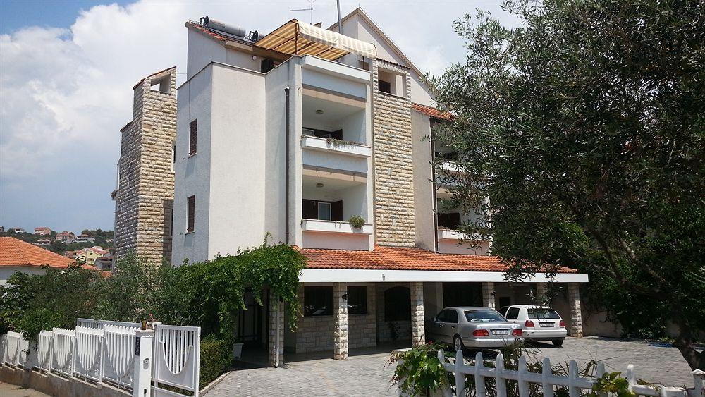 Apartments Vojin Trogir Eksteriør billede
