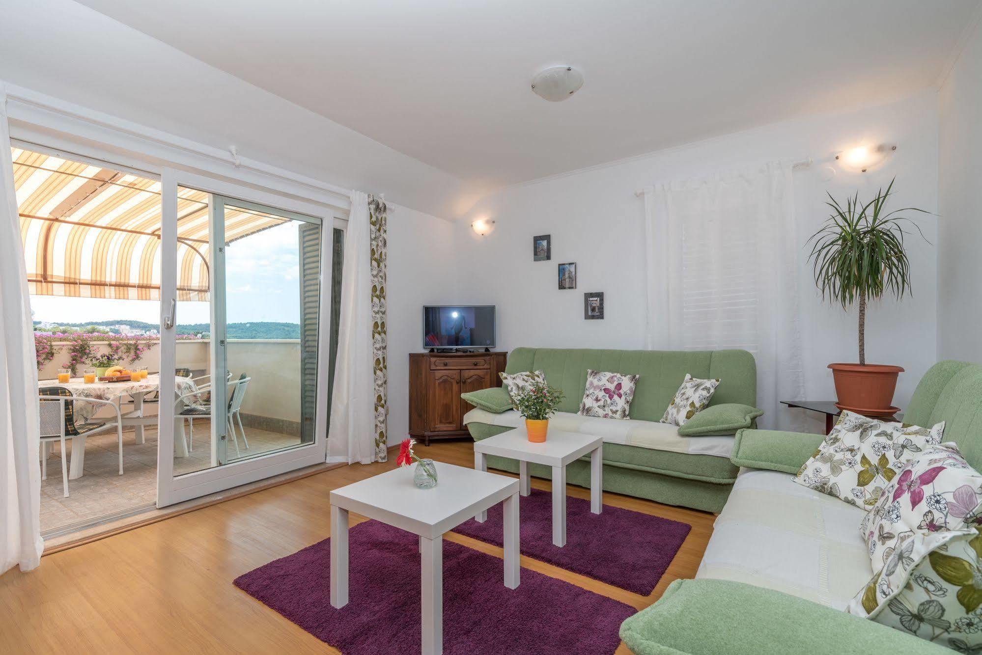 Apartments Vojin Trogir Eksteriør billede