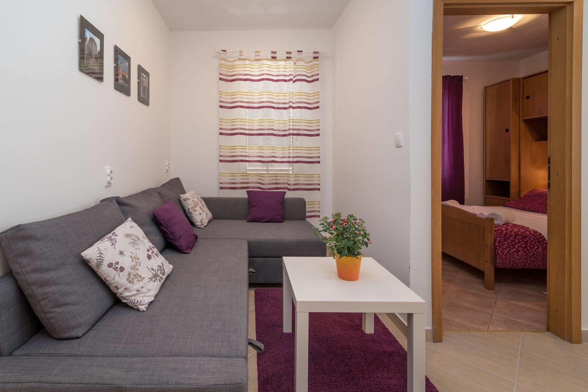 Apartments Vojin Trogir Eksteriør billede