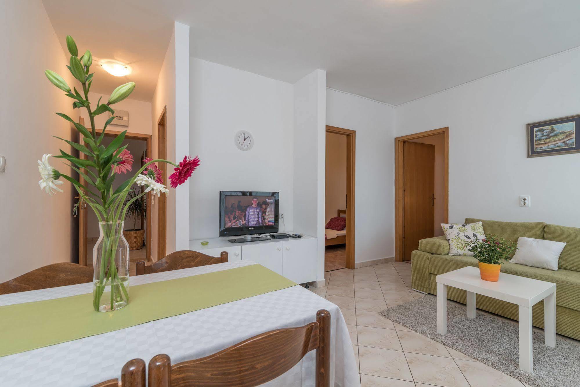 Apartments Vojin Trogir Eksteriør billede